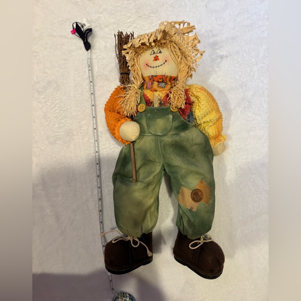 18” Tall Wooden Scarecrow Folk Art Fall Decor Painted Face Primitive Seasonal